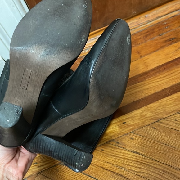 Blk high leather boots - used - Picture 7 of 10